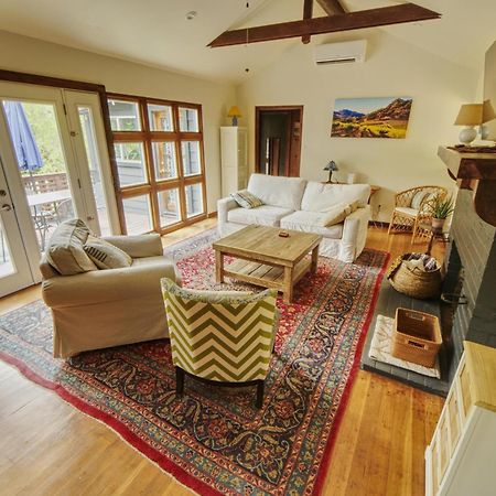 Rivers Breeze Relaxing Riverside Cabin With Private Suite Kayaks Healdsburg Esterno foto