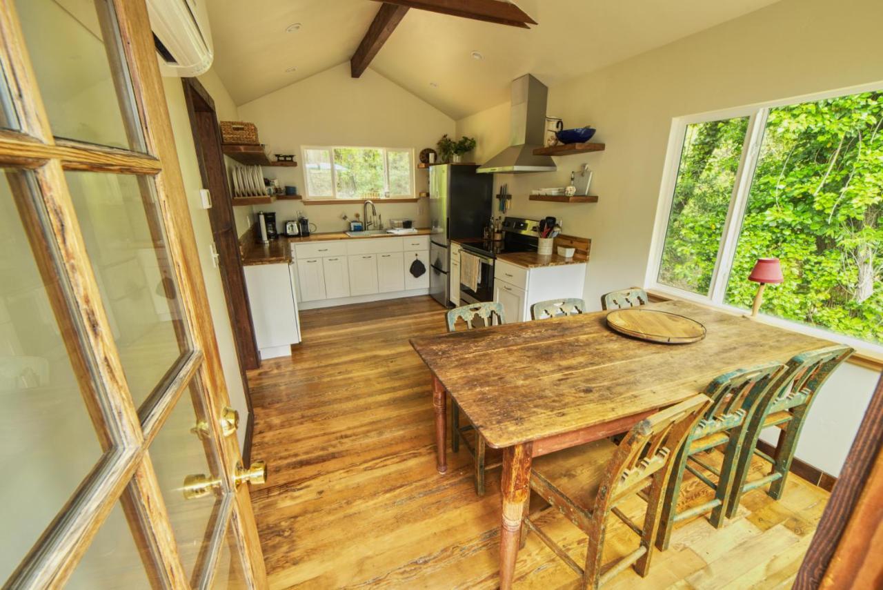 Rivers Breeze Relaxing Riverside Cabin With Private Suite Kayaks Healdsburg Esterno foto