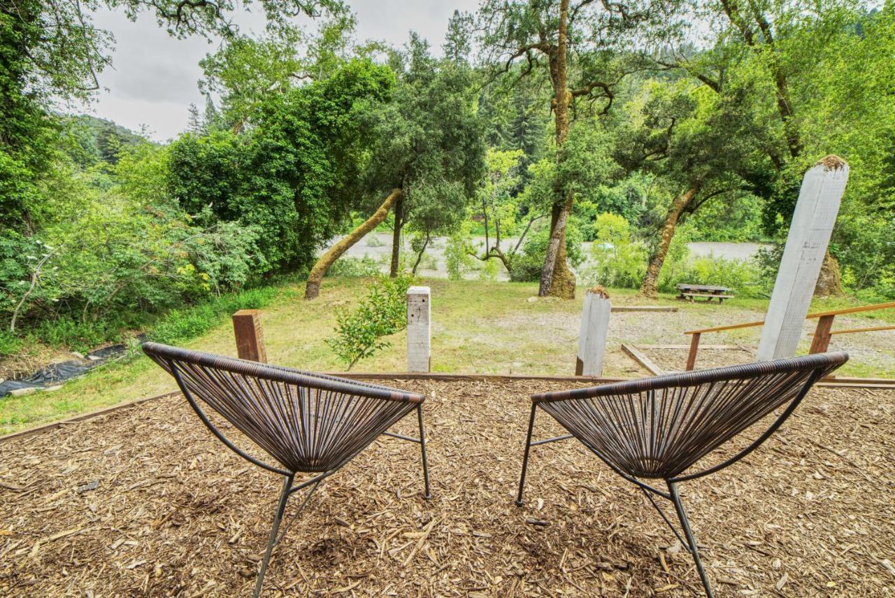 Rivers Breeze Relaxing Riverside Cabin With Private Suite Kayaks Healdsburg Esterno foto