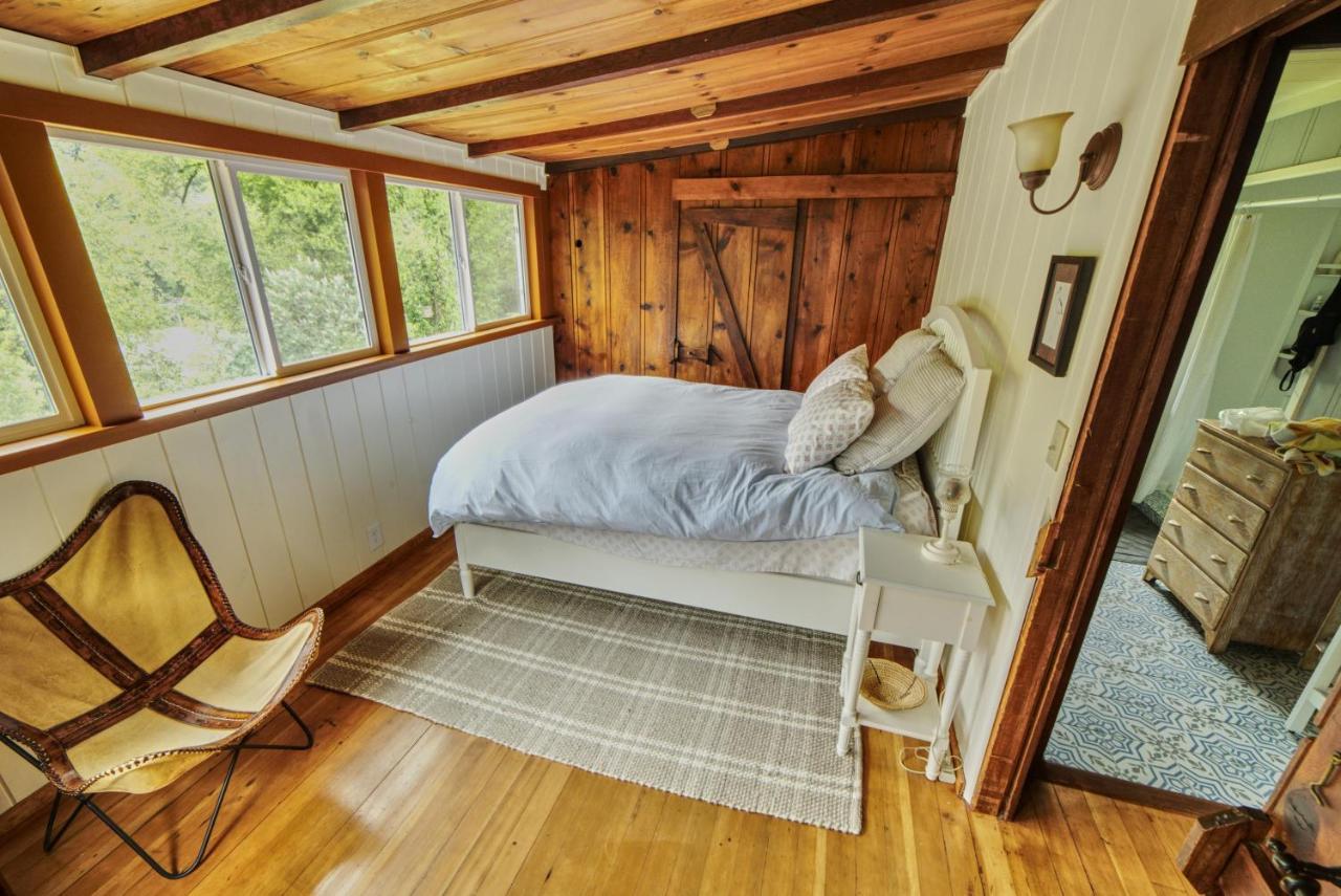 Rivers Breeze Relaxing Riverside Cabin With Private Suite Kayaks Healdsburg Esterno foto