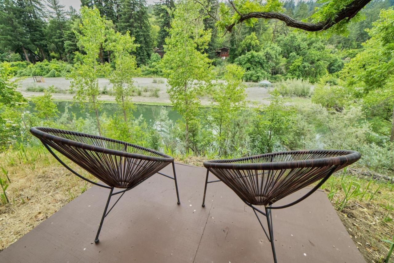 Rivers Breeze Relaxing Riverside Cabin With Private Suite Kayaks Healdsburg Esterno foto