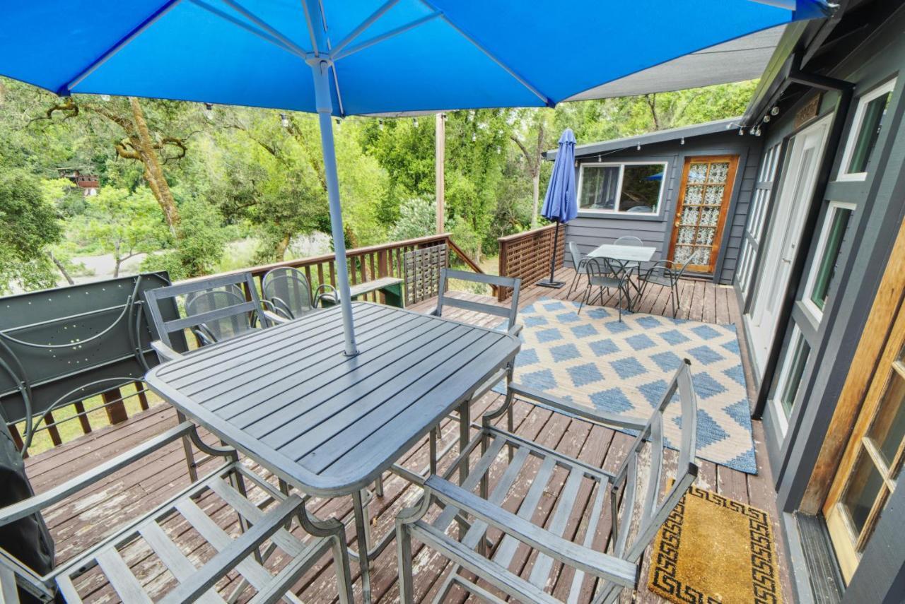Rivers Breeze Relaxing Riverside Cabin With Private Suite Kayaks Healdsburg Esterno foto