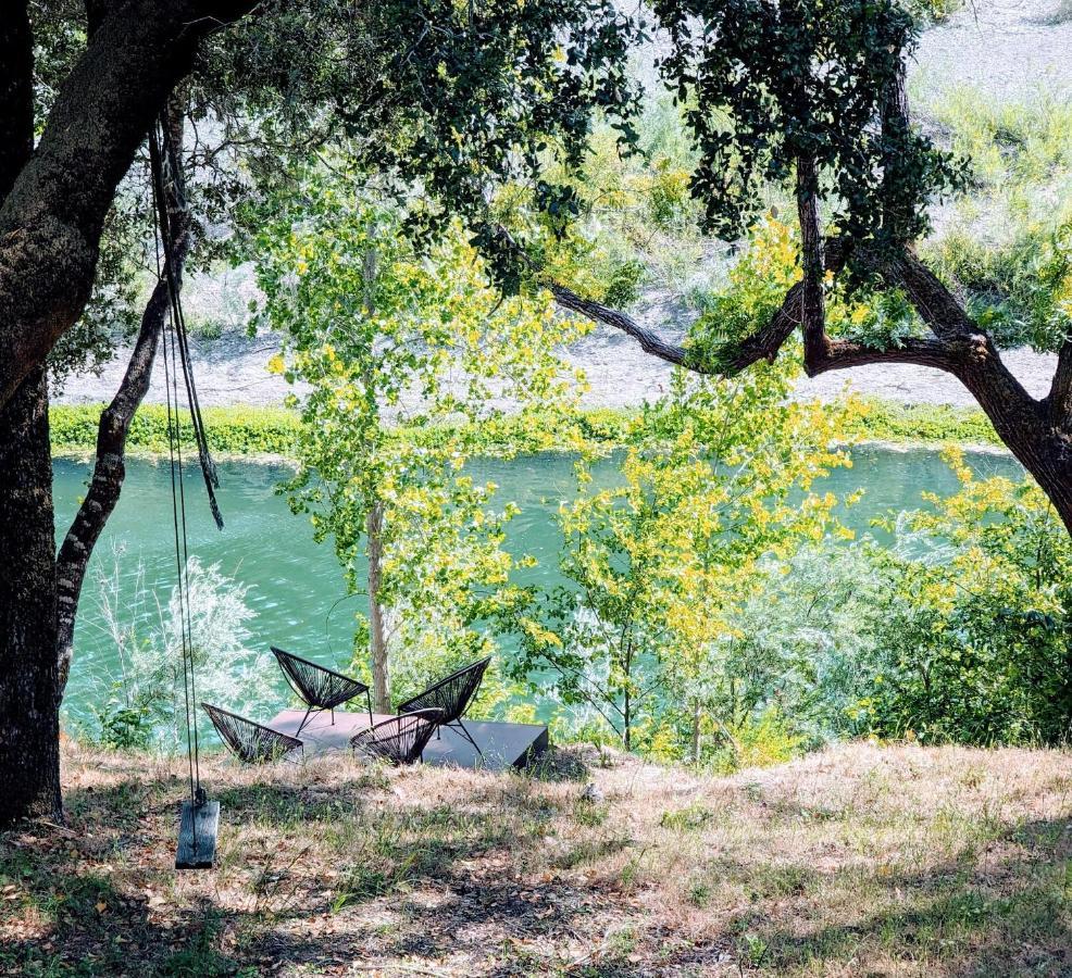 Rivers Breeze Relaxing Riverside Cabin With Private Suite Kayaks Healdsburg Esterno foto