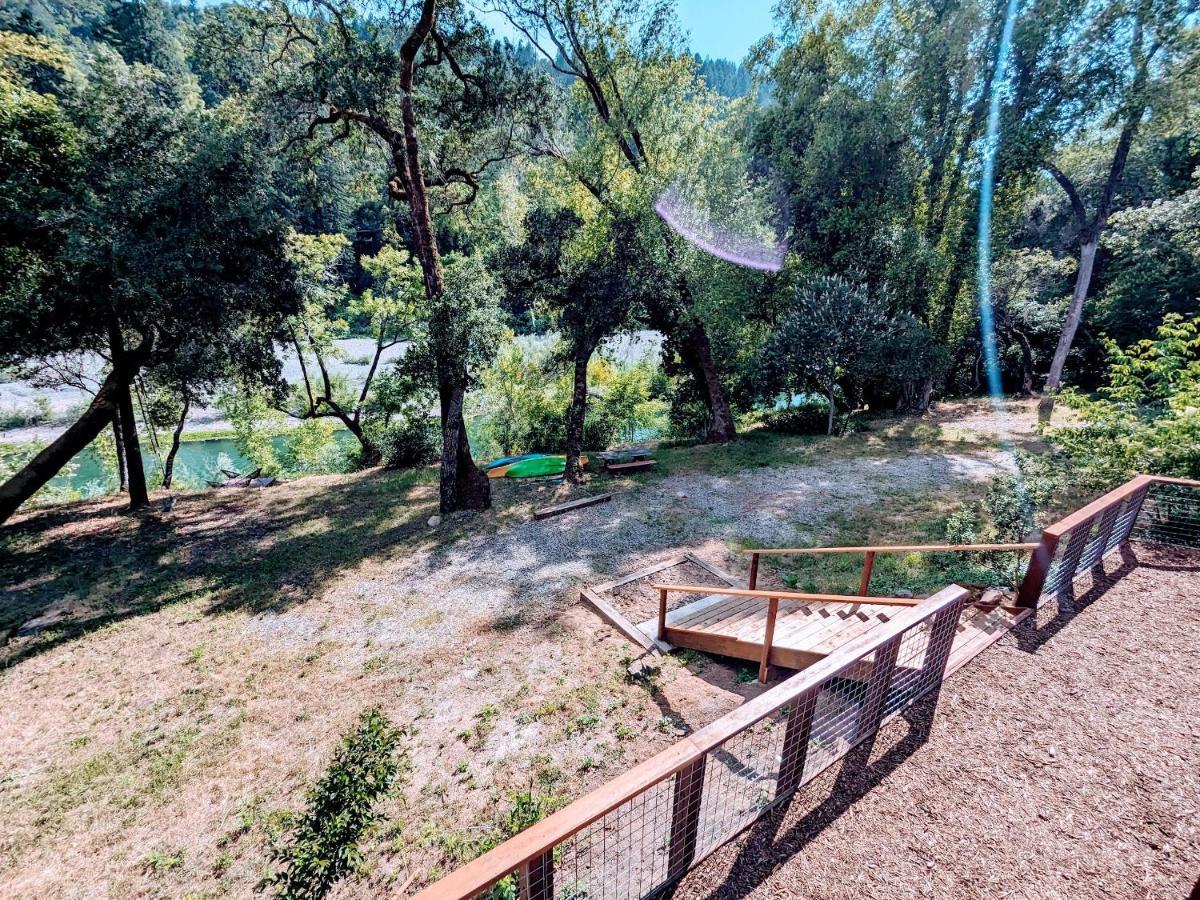 Rivers Breeze Relaxing Riverside Cabin With Private Suite Kayaks Healdsburg Esterno foto