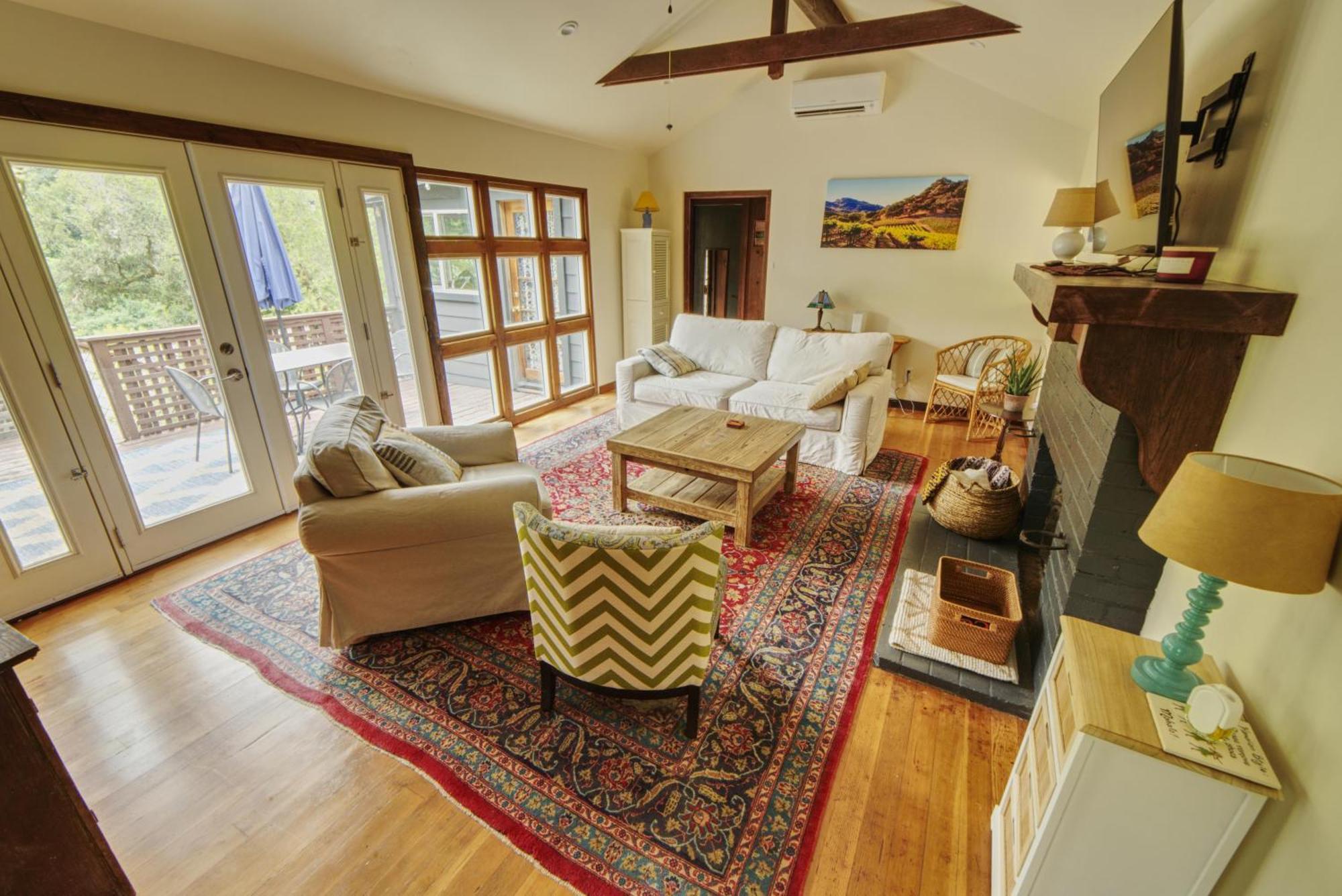 Rivers Breeze Relaxing Riverside Cabin With Private Suite Kayaks Healdsburg Esterno foto